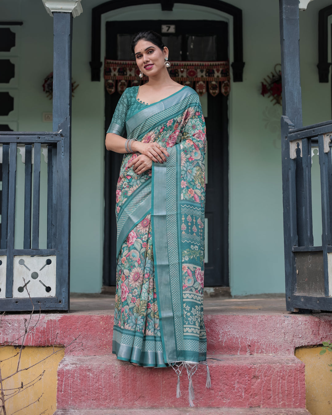 Royal Zahlar Elegance Linen Cotton Digital Printed Saree with Silver Zari Patta & Matching Blouse