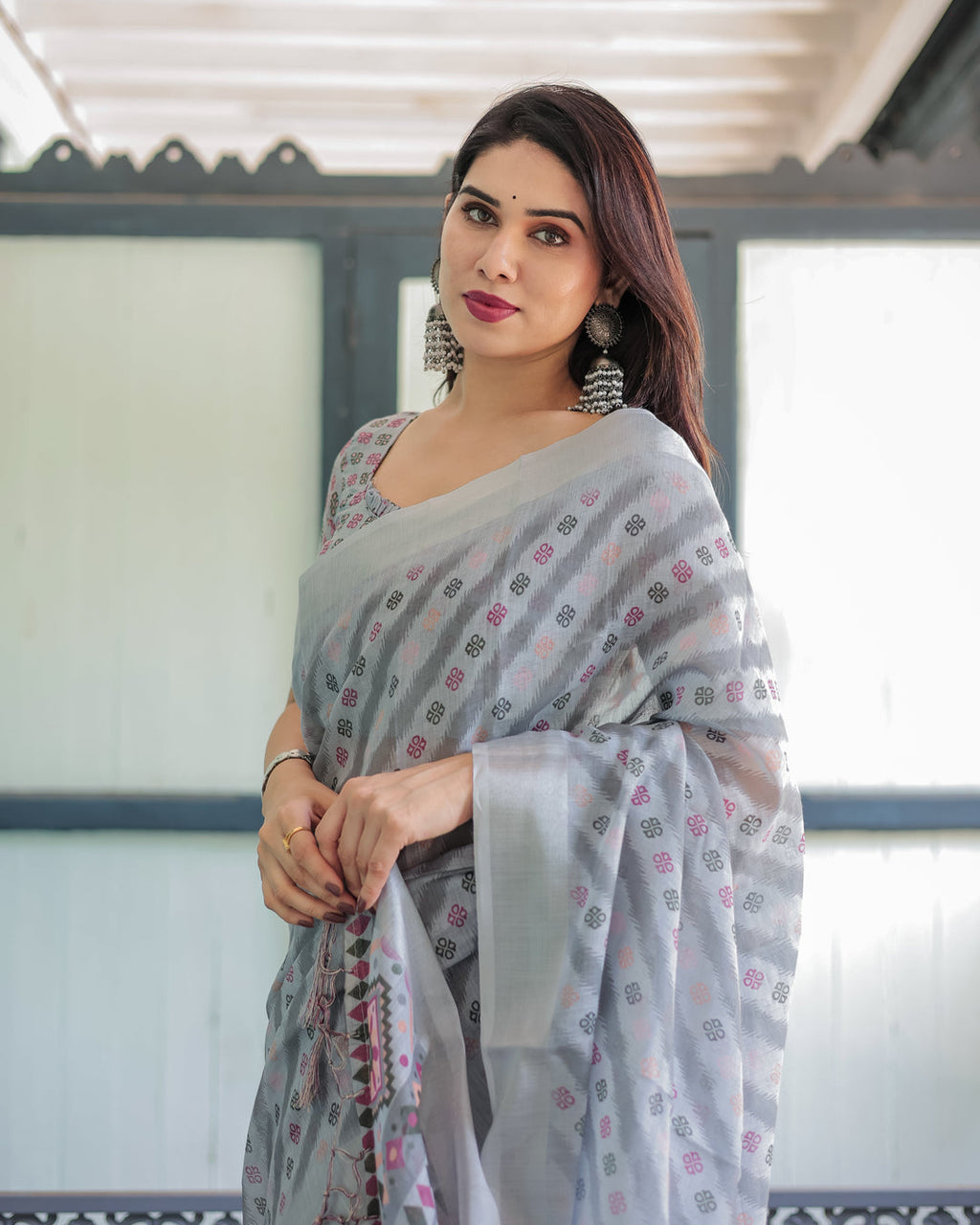 Regal Zari Zahlar Premium Linen Cotton Digital Printed Saree with Silver Weaving Zari Patta & Matching Blouse