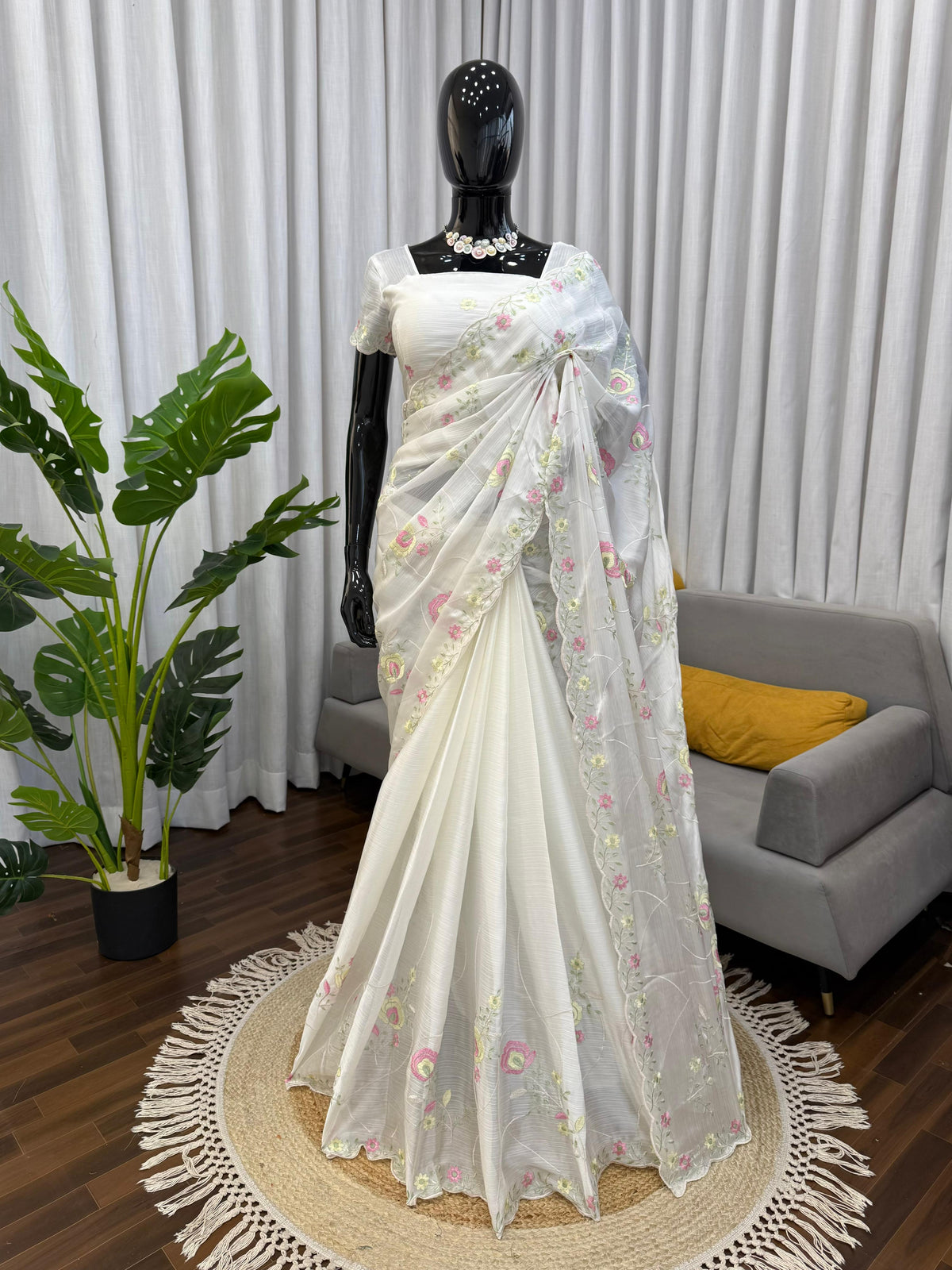 Heavy Chiffon Saree with Elegant Thread Embroidery