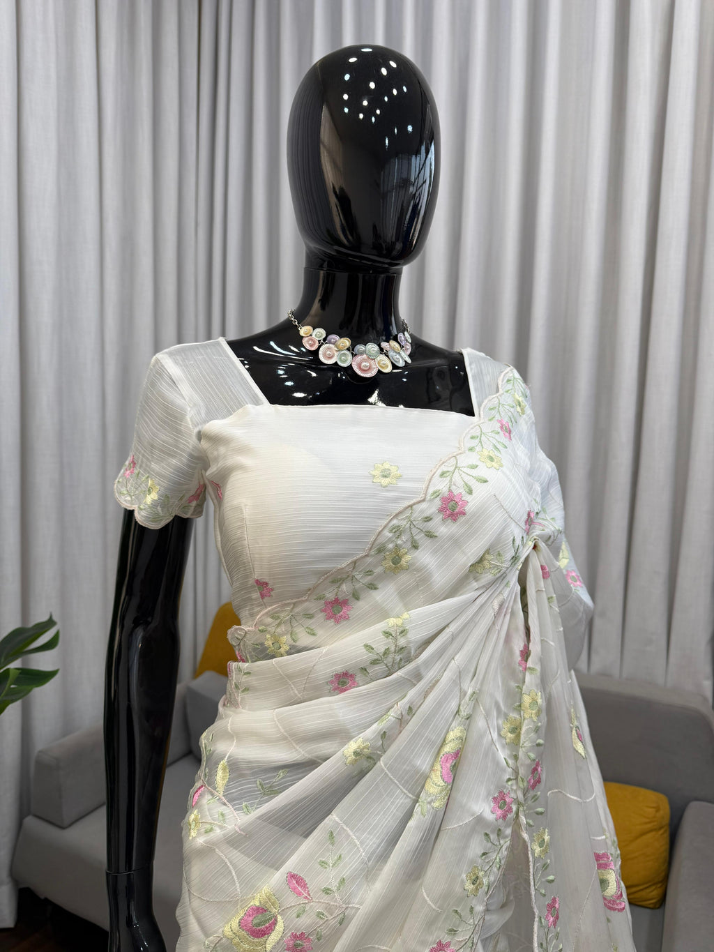 Heavy Chiffon Saree with Elegant Thread Embroidery
