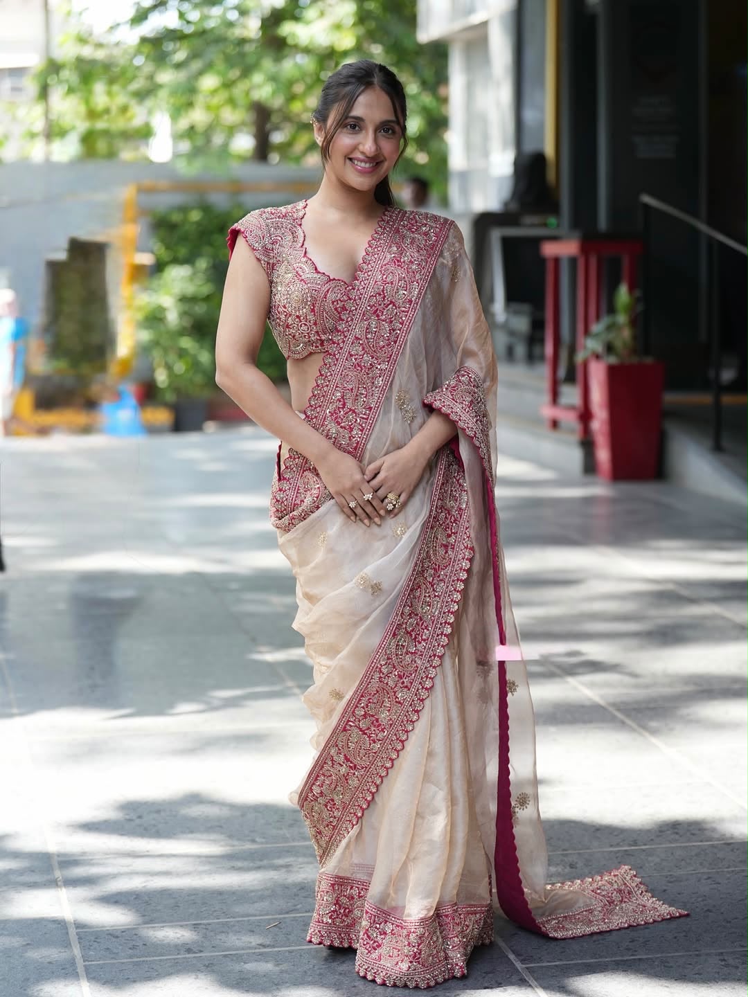 Glass Organza Silk Saree with Thread & Sequin Work and Mono Banglory Blouse