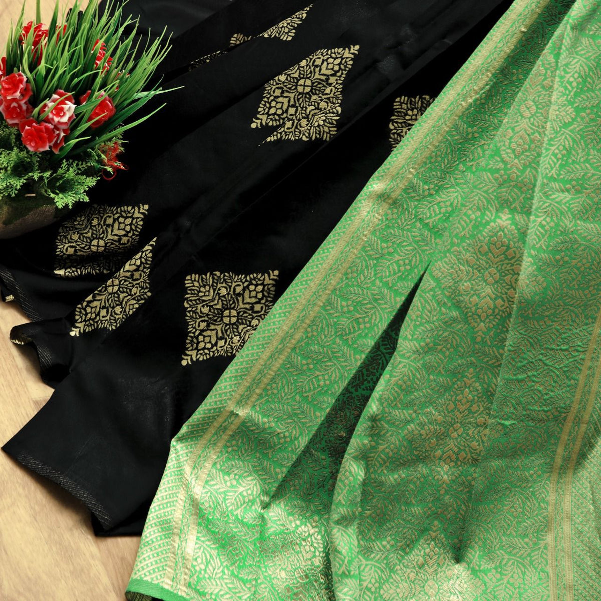 Elegant Lichi Silk Saree with Rich Pallu & Jacquard Border
