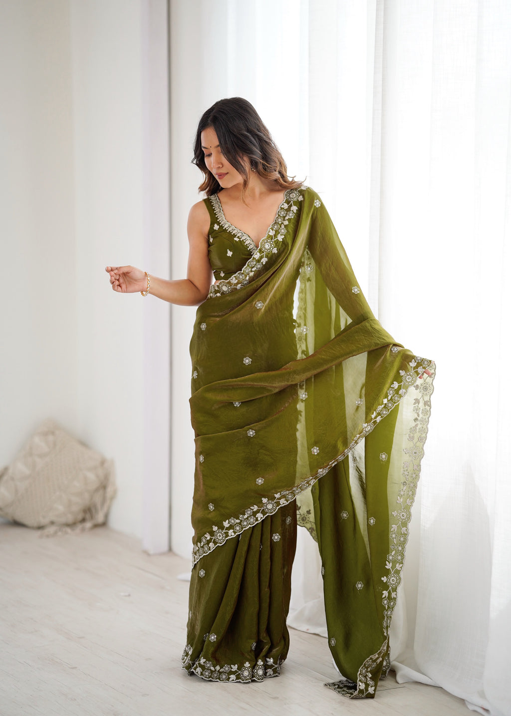 Heavy Fendy Silk Designer Saree with Elegant Sequin & Thread Detailing