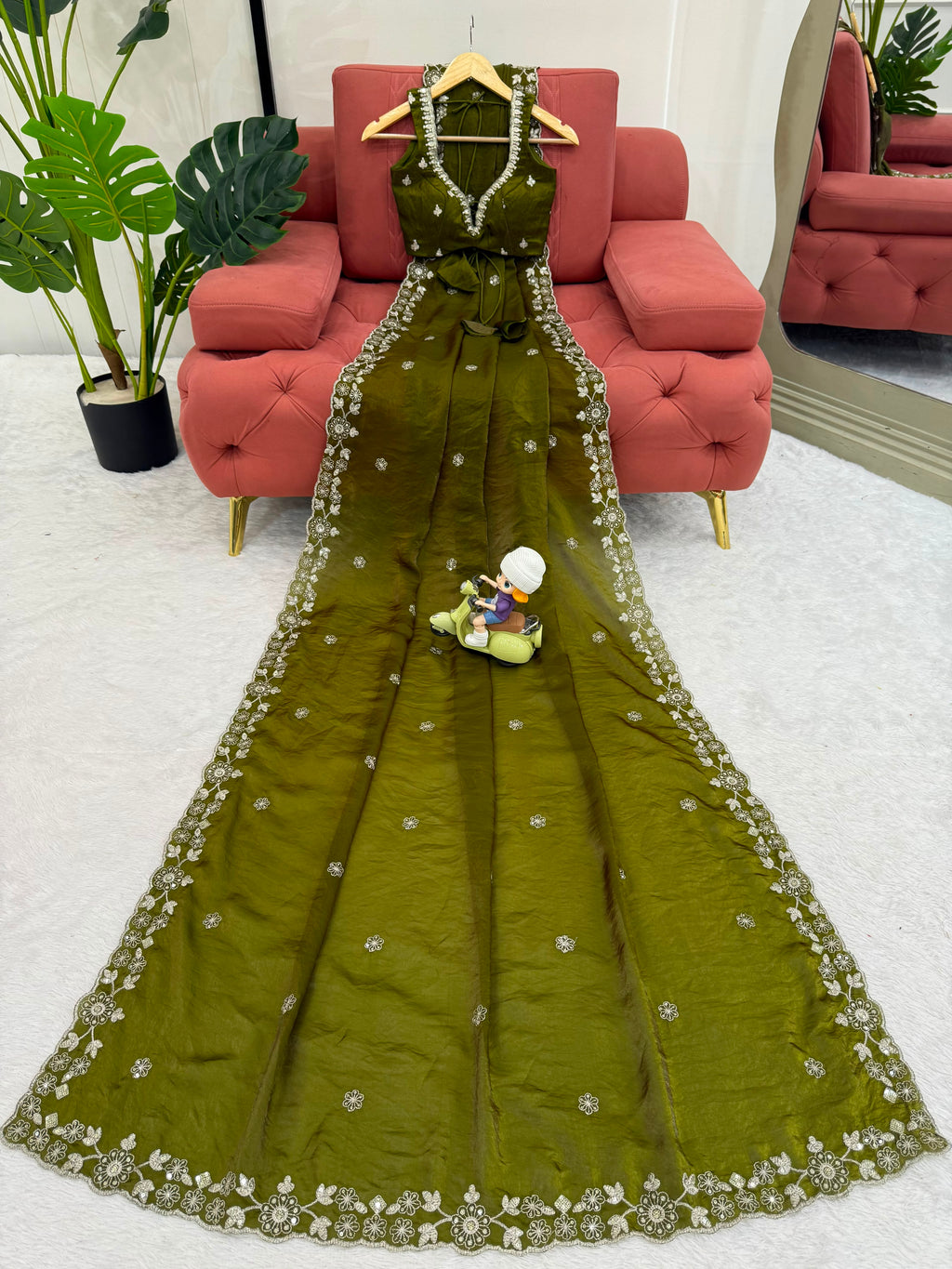 Heavy Fendy Silk Designer Saree with Elegant Sequin & Thread Detailing