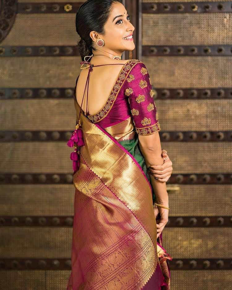 Regal Lichi Jacquard Soft Lichi Silk Saree with Rich Pallu & Exclusive Jacquard Border