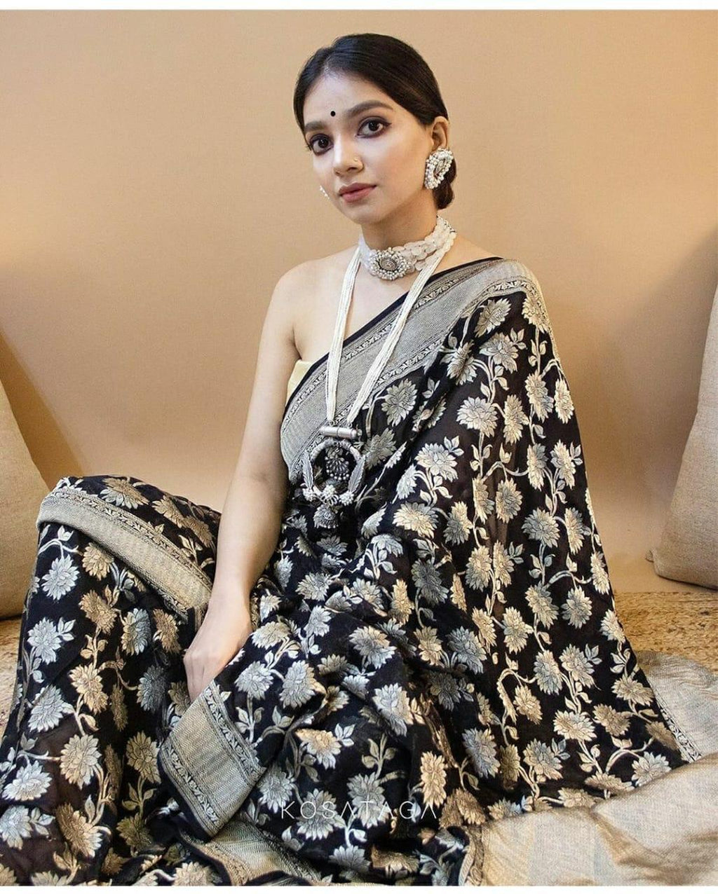 Royal Lichi Charm Soft Lichi Silk Saree with Rich Pallu & All-Over Jacquard Work