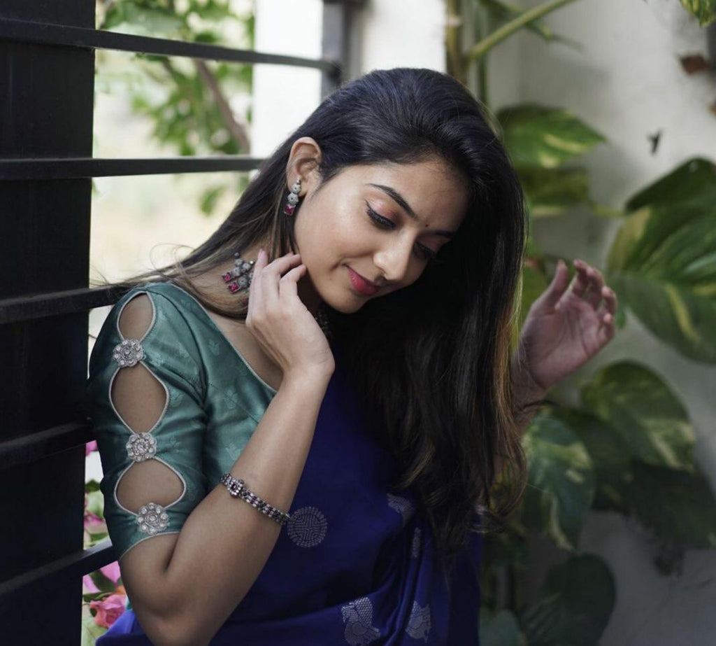 Royal Aqua Kanchipuram Navy Blue & Aqua Green Silk Saree with Rich Silver Zari Pallu