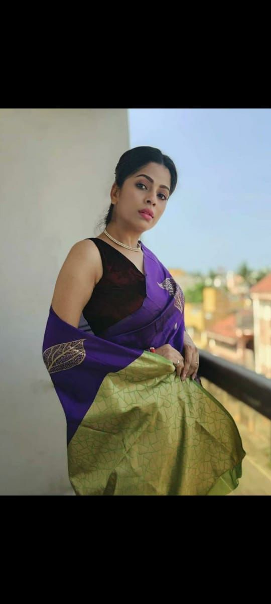 Lichi Silk Radiance – Elegant Soft Lichi Silk Saree with Rich Pallu & All-Over Jacquard Work