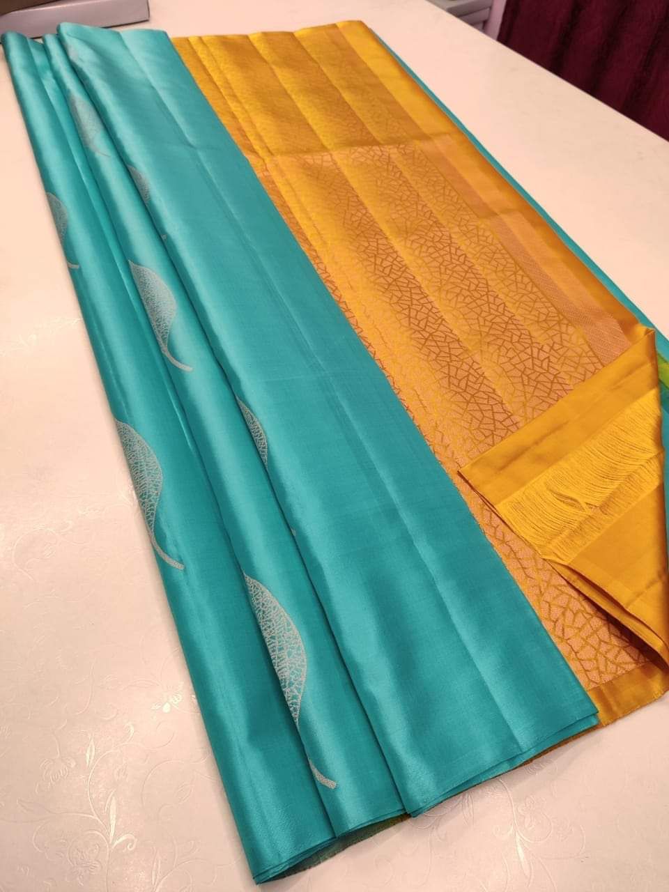 Lichi Silk Radiance – Elegant Soft Lichi Silk Saree with Rich Pallu & All-Over Jacquard Work