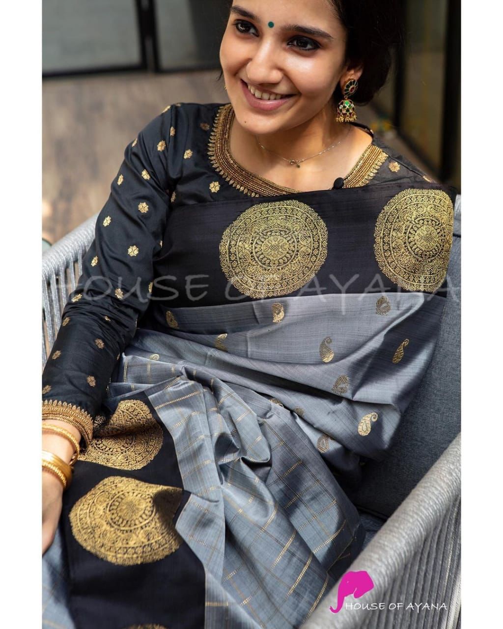 Lichi Silk Opulence Exquisite Soft Lichi Silk Saree with Rich Pallu & Intricate Jacquard Work