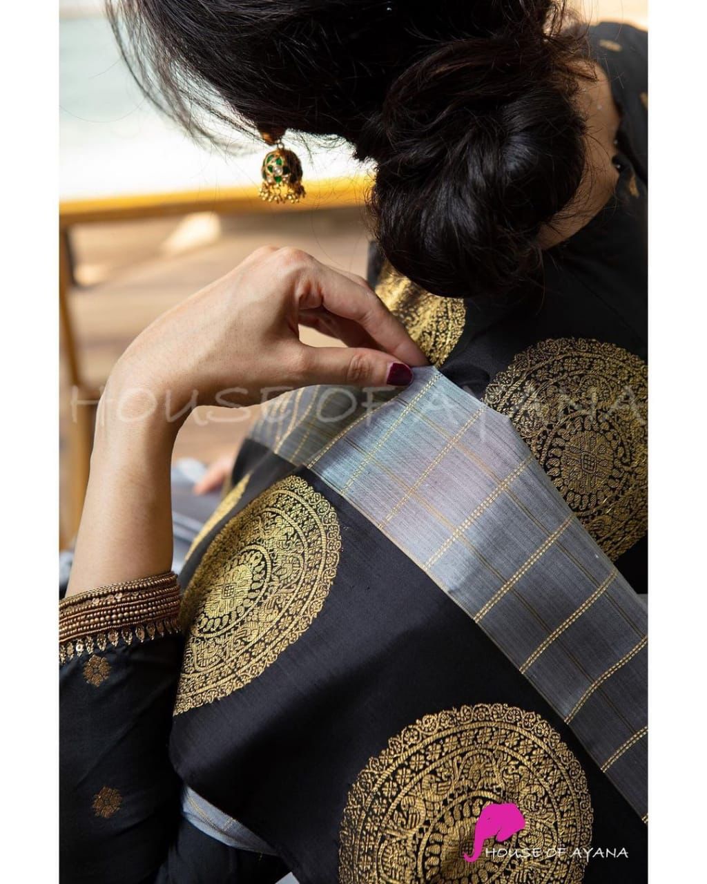 Lichi Silk Opulence Exquisite Soft Lichi Silk Saree with Rich Pallu & Intricate Jacquard Work