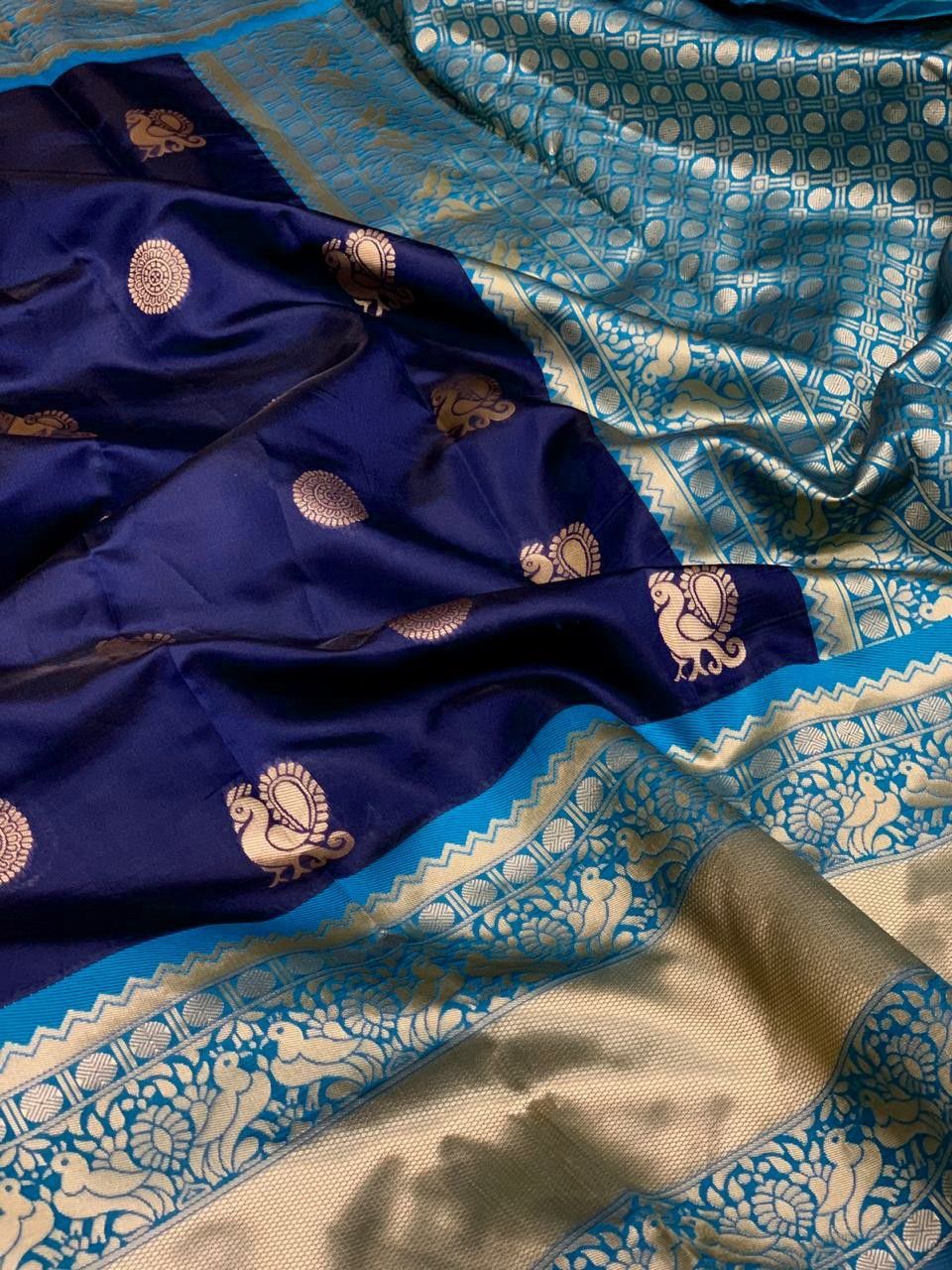 Royal Lichi Opulence Luxurious Soft Lichi Silk Saree with Rich Pallu & Exclusive All-Over Jacquard Work
