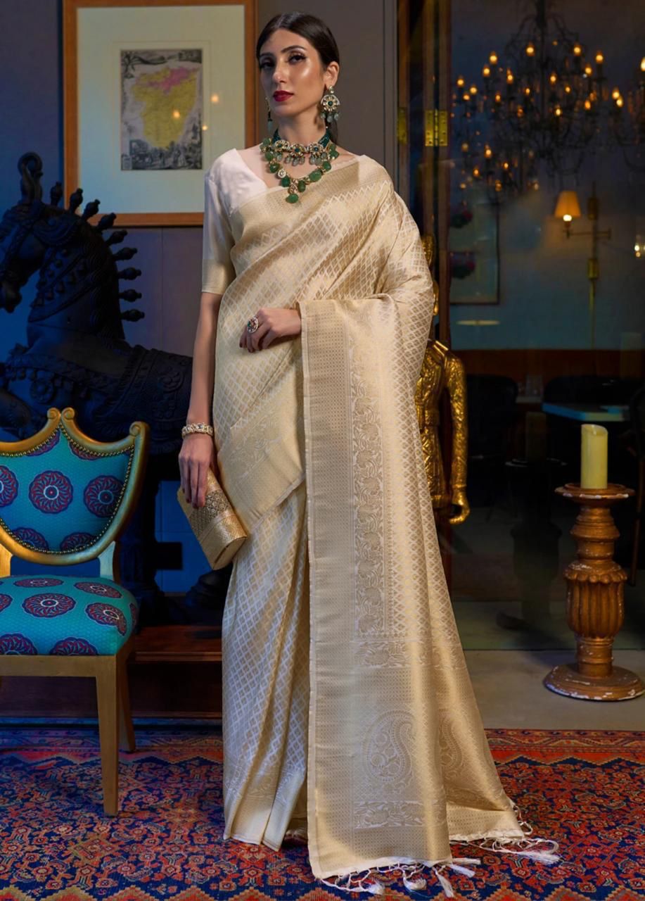 Lichi Silk Royale – Elegant Soft Lichi Silk Saree with Rich Pallu & All-Over Jacquard Work