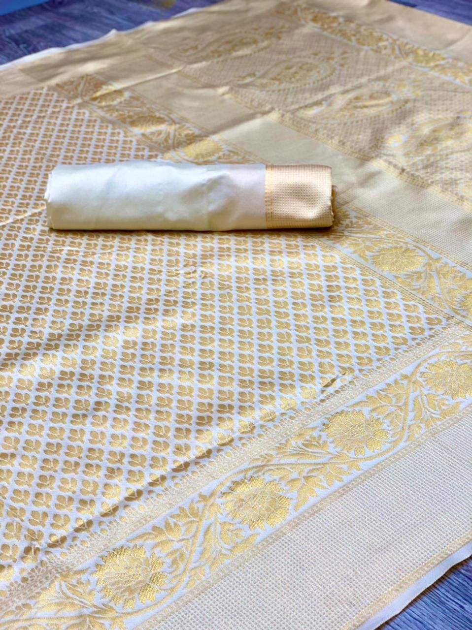 Lichi Silk Royale – Elegant Soft Lichi Silk Saree with Rich Pallu & All-Over Jacquard Work