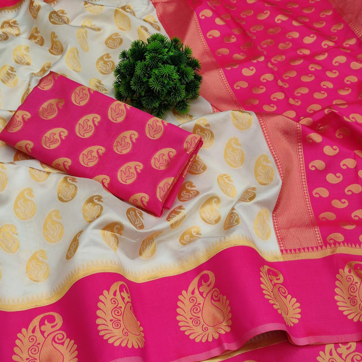 Lichi Silk Majesty Luxurious Soft Lichi Silk Saree with Rich Pallu & Exclusive All-Over Jacquard Work