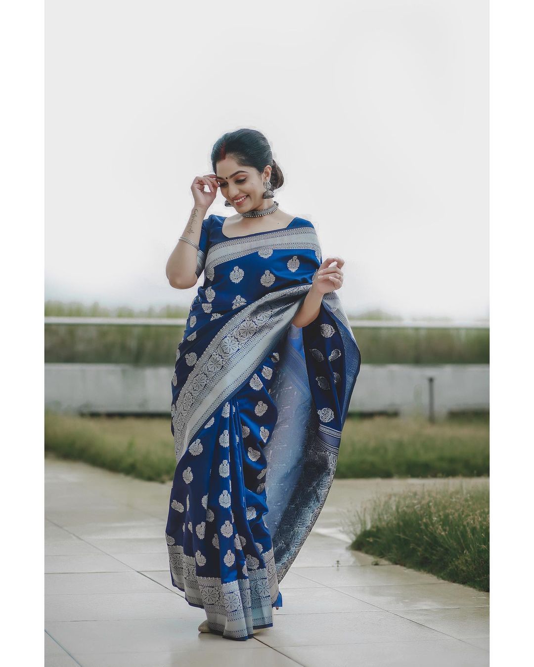 Lichi Silk Splendour Premium Soft Lichi Silk Saree with Rich Pallu & Exclusive All-Over Jacquard Work