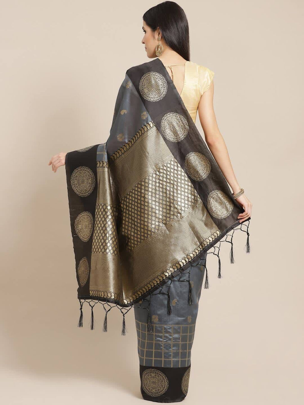 Lichi Silk Opulence Exquisite Soft Lichi Silk Saree with Rich Pallu & Intricate Jacquard Work