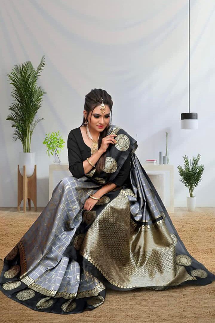 Lichi Silk Opulence Exquisite Soft Lichi Silk Saree with Rich Pallu & Intricate Jacquard Work