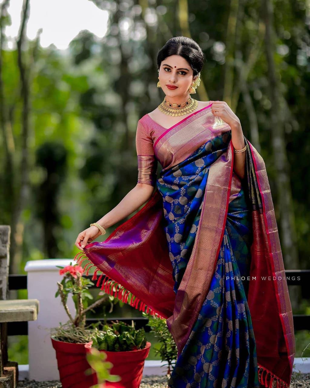 Lichi Silk Regal Elegance Soft Lichi Silk Saree with Rich Pallu & All-Over Jacquard Work