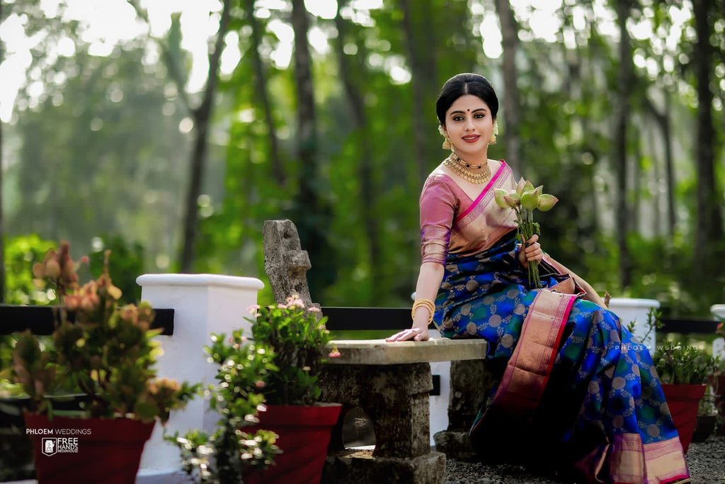 Lichi Silk Regal Elegance Soft Lichi Silk Saree with Rich Pallu & All-Over Jacquard Work