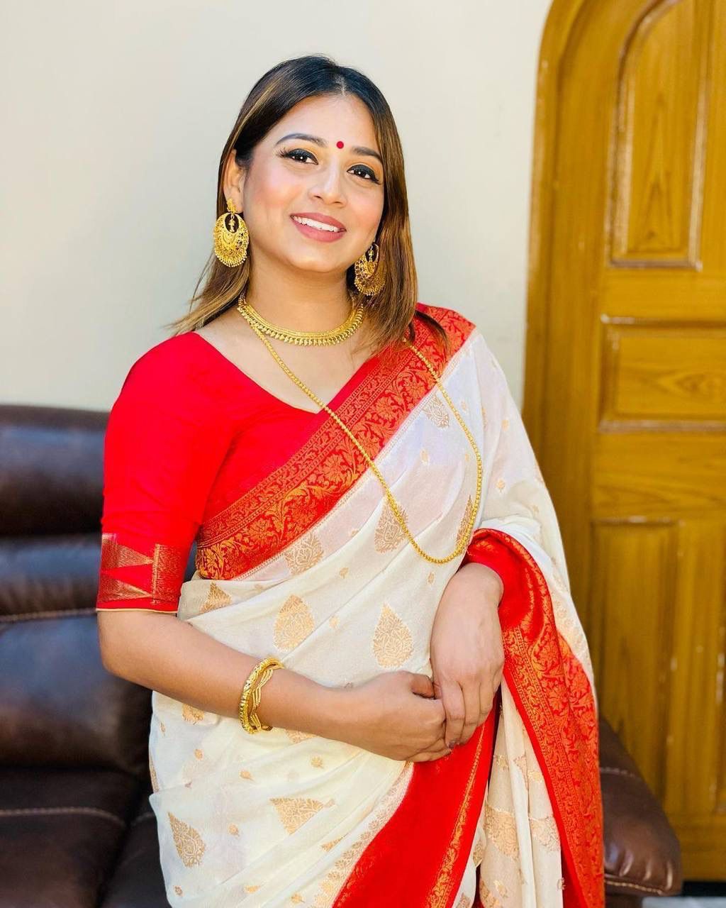 Lichi Silk Regal Beauty Soft Lichi Silk Saree with Rich Pallu & Exclusive Jacquard Work