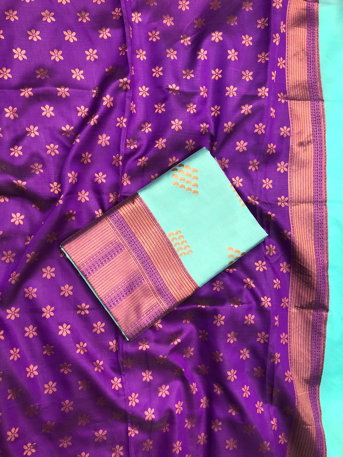 Lichi Silk Royal Charm  Soft Lichi Silk Saree with Rich Pallu & All-Over Jacquard Work