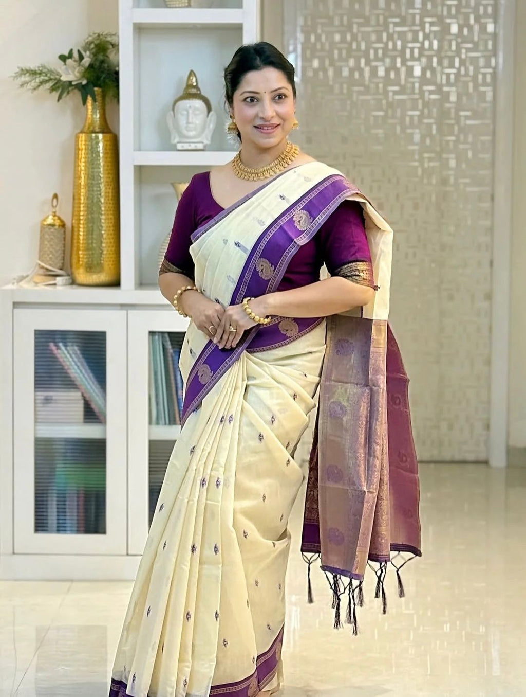 Soft Lichi Silk Saree with Rich Pallu & All-Over Jacquard Work and Running Border Blouse