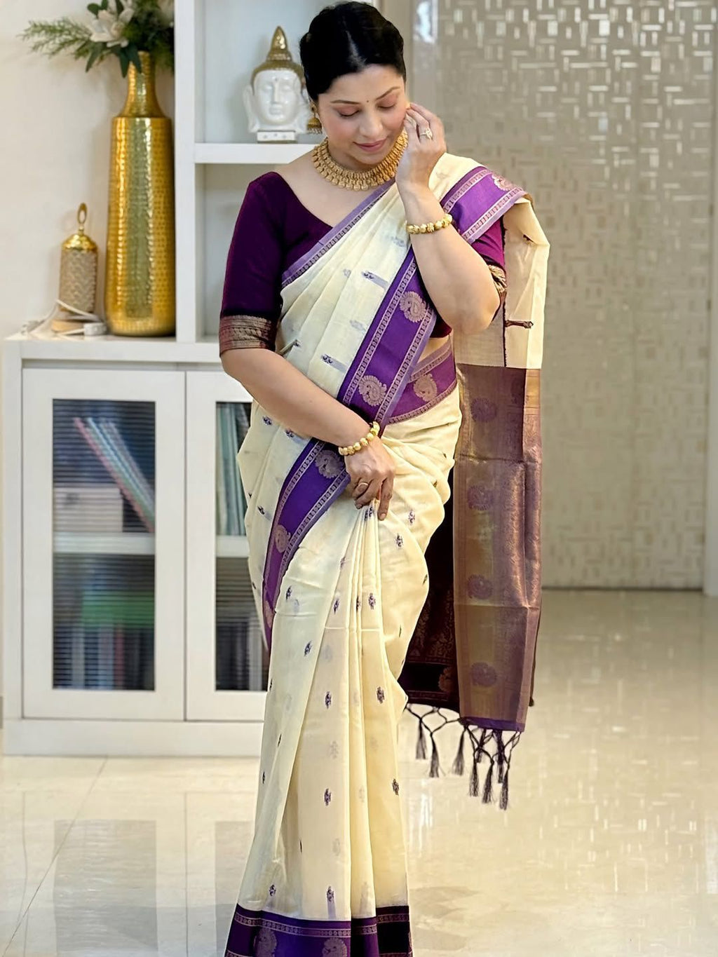 Soft Lichi Silk Saree with Rich Pallu & All-Over Jacquard Work and Running Border Blouse