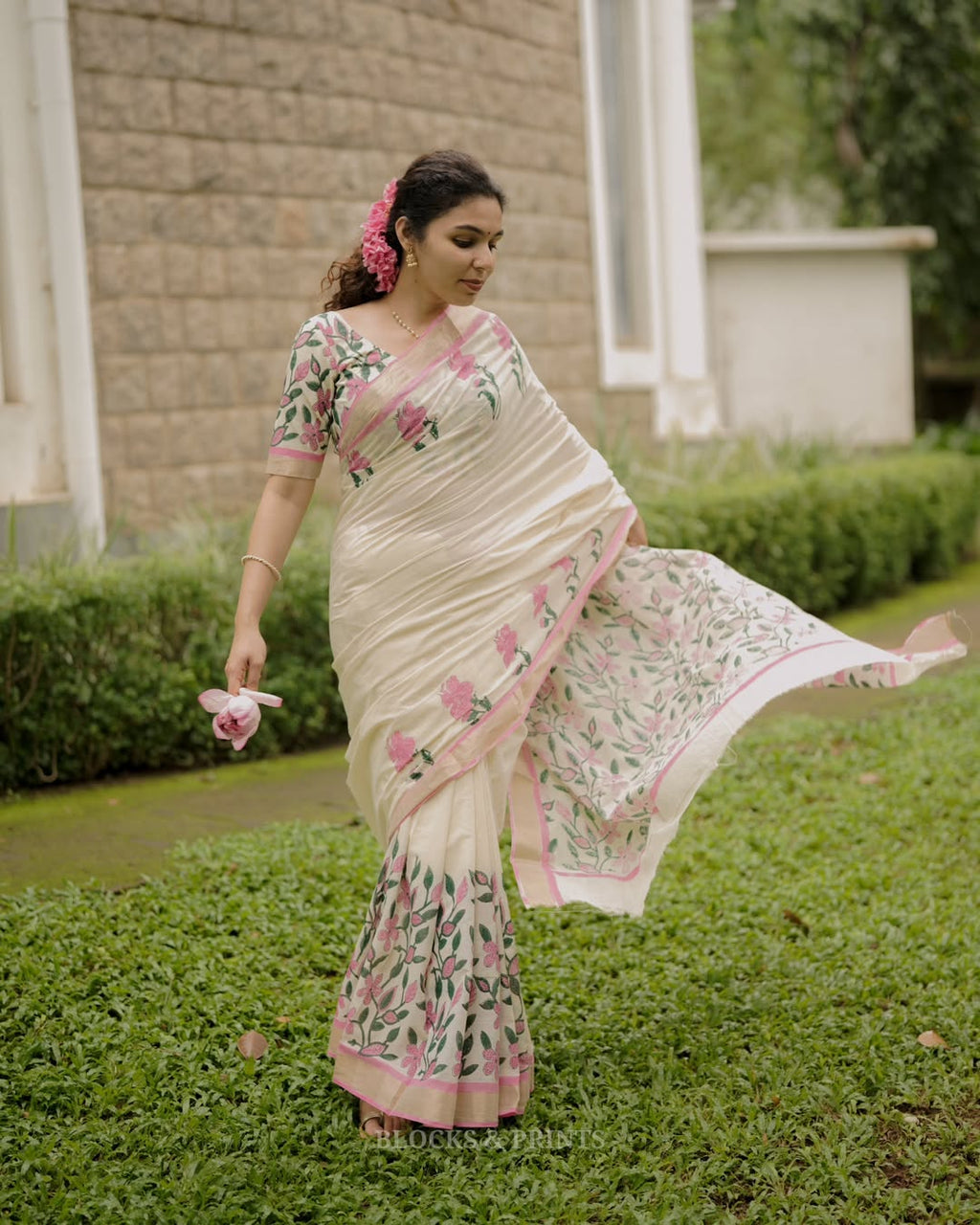Elegant Blossom Digital Print Linen Cotton Saree with Matching Blouse