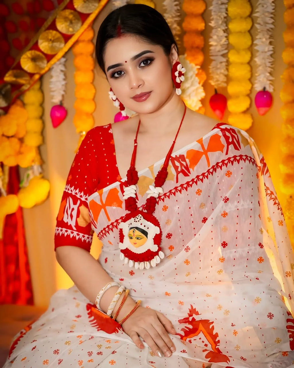 Graceful Floral Elegance – Premium Linen Cotton Digital Printed Saree with Matching Blouse