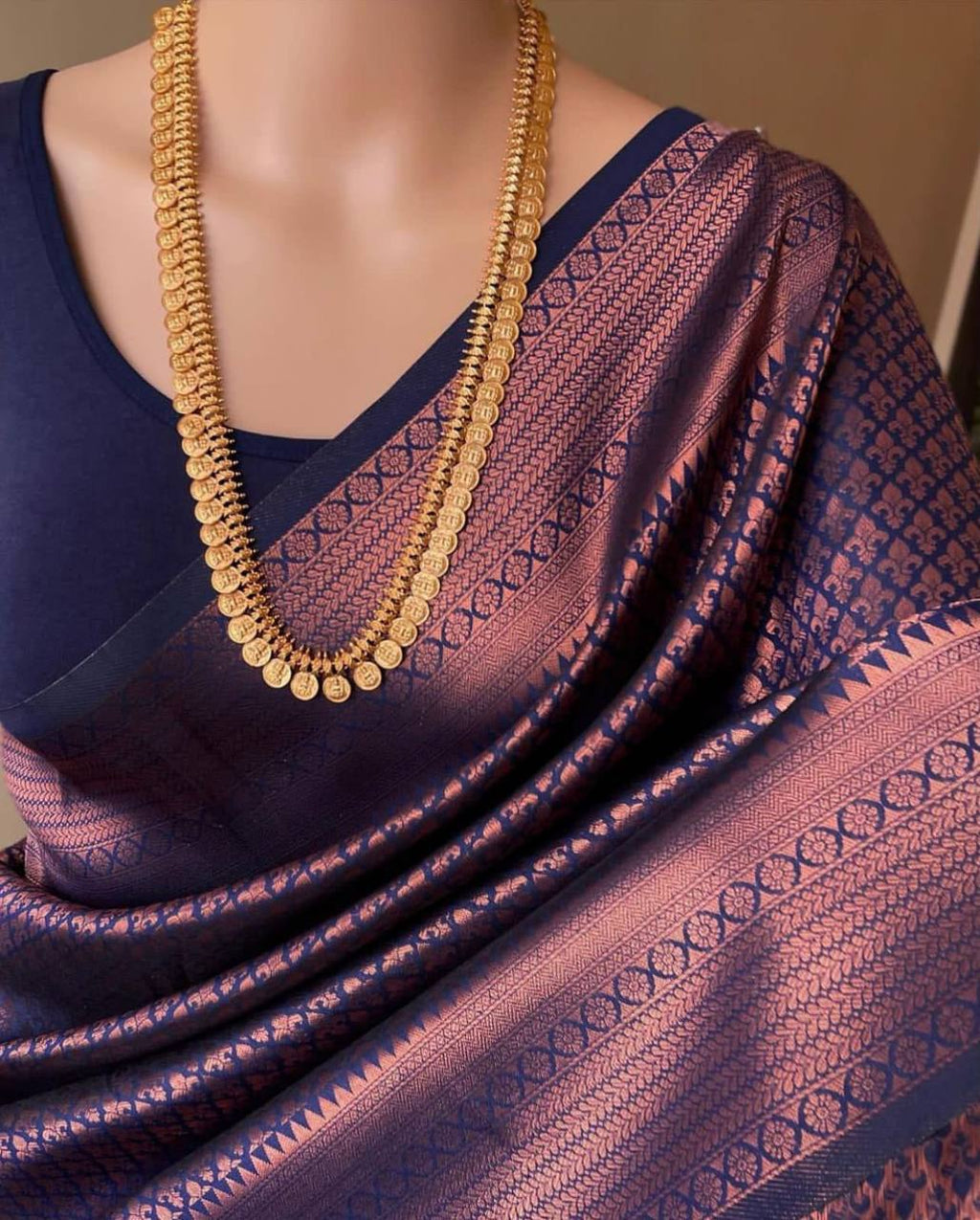 Lichi Silk Classic Charm Soft Lichi Silk Saree with Rich Pallu & Jacquard Work