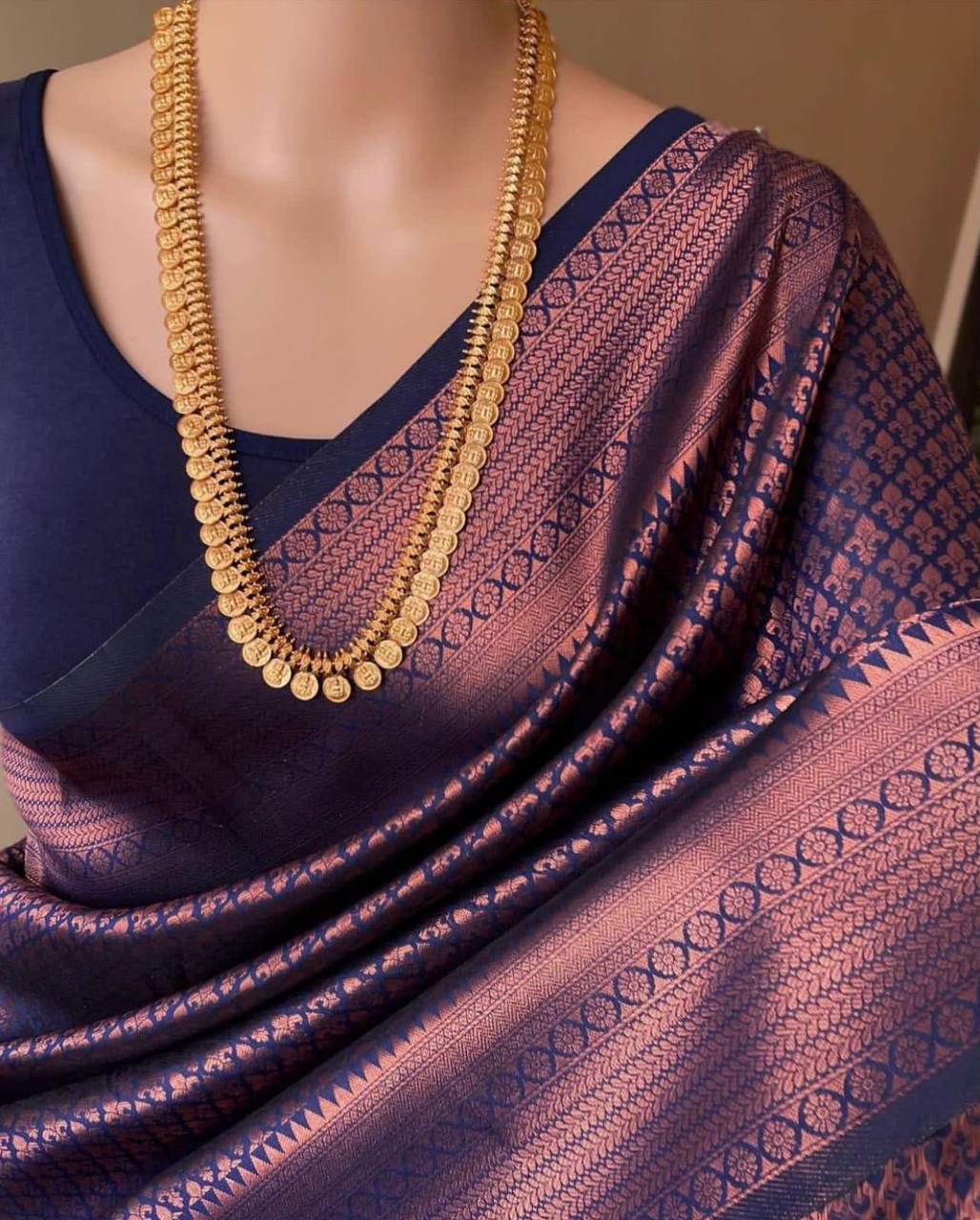 Lichi Silk Classic Charm Soft Lichi Silk Saree with Rich Pallu & Jacquard Work