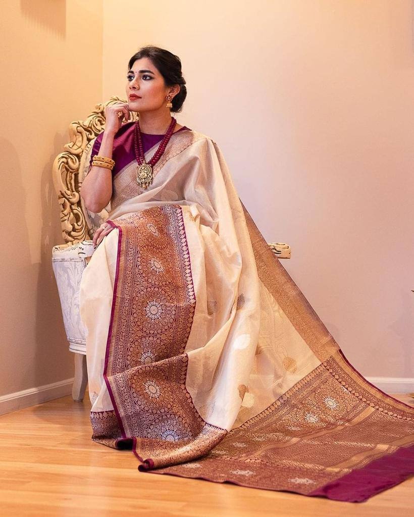 Royal Soft Lichi Silk Saree with Luxurious Jacquard Work & Rich Pallu