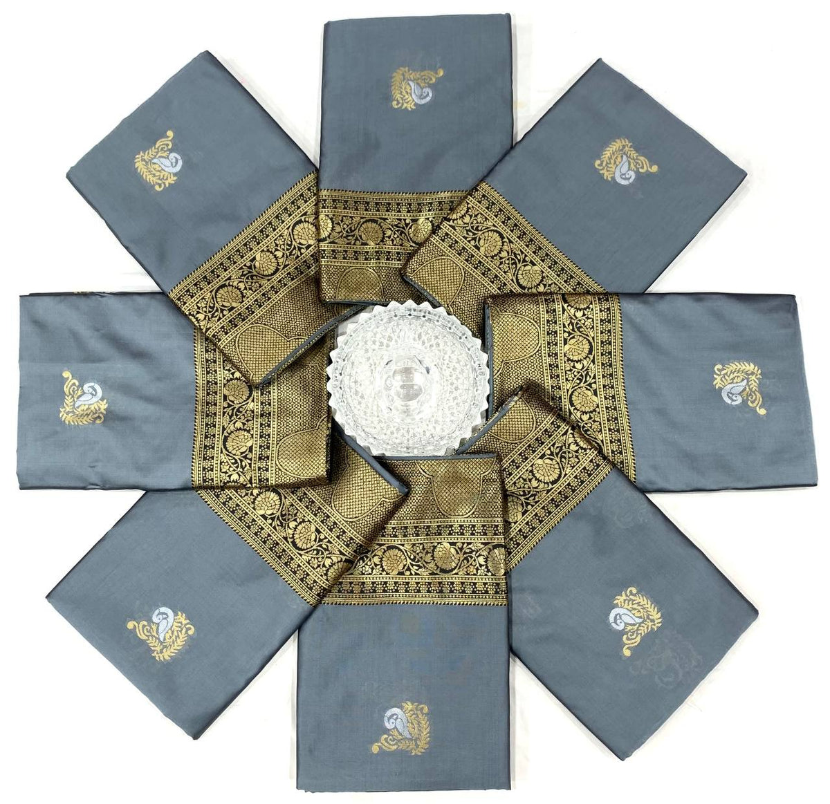 Timeless Soft Lichi Silk Saree with Intricate Jacquard Craft & Rich Pallu