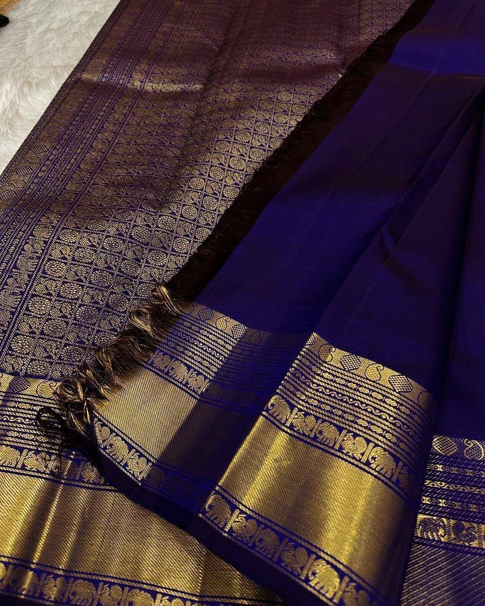 Graceful Soft Lichi Silk Saree with Ornate Jacquard Work & Rich Pallu