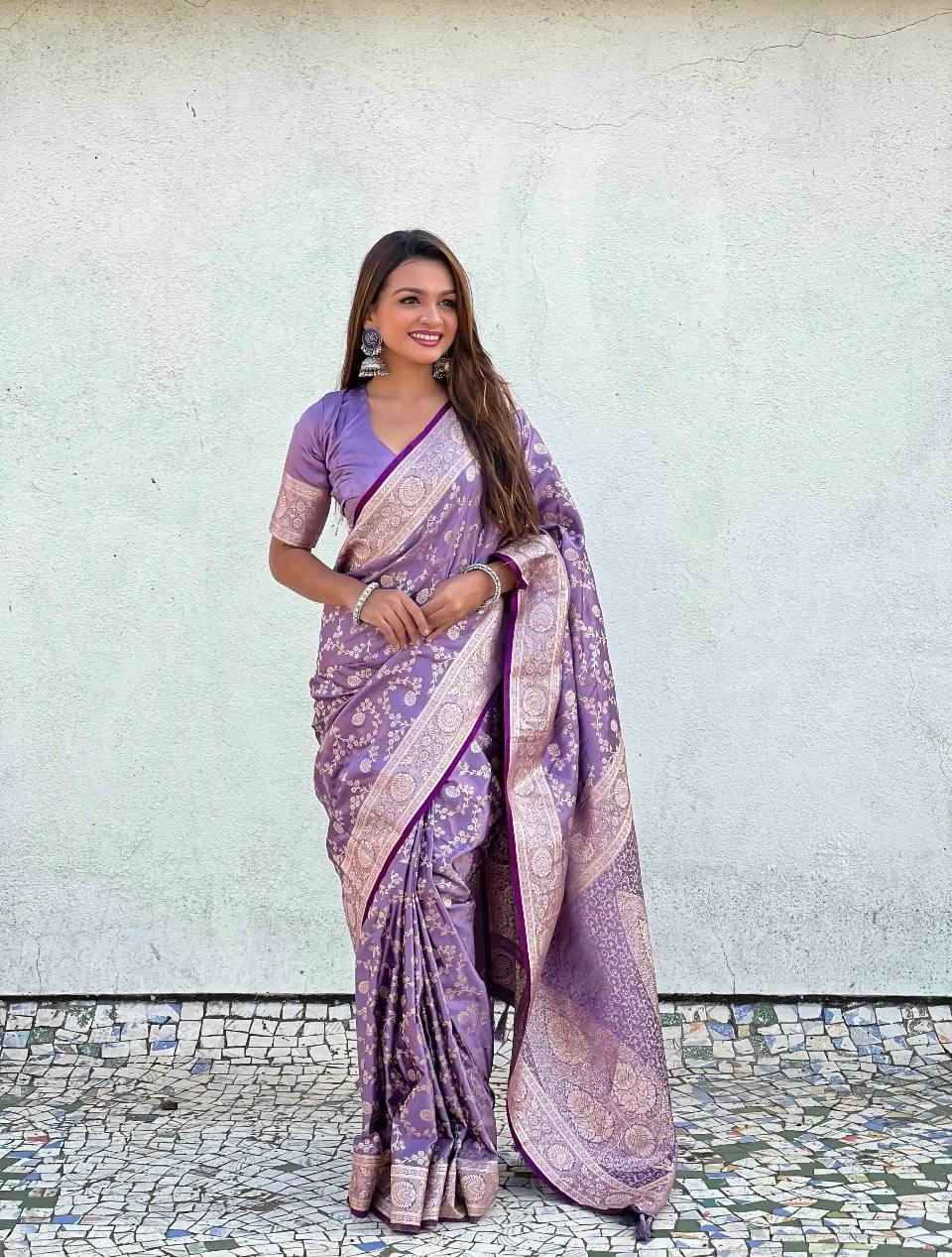Regal Soft Lichi Silk Saree with Rich Jacquard Weave & Designer Pallu