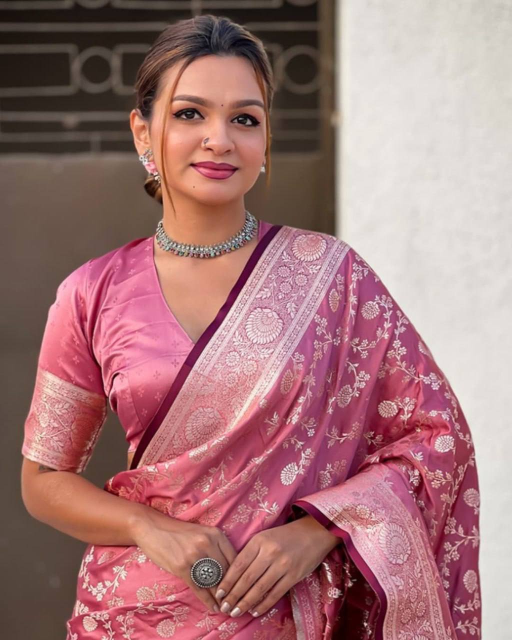 Regal Soft Lichi Silk Saree with Rich Jacquard Weave & Designer Pallu