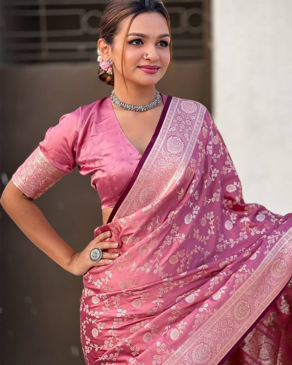 Regal Soft Lichi Silk Saree with Rich Jacquard Weave & Designer Pallu
