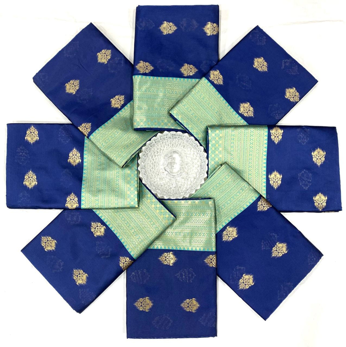 Elegant Soft Lichi Silk Saree with Regal Jacquard Pattern & Rich Pallu