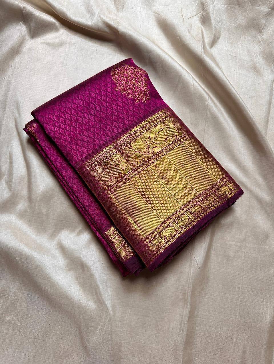 Classic Soft Lichi Silk Saree with All-Over Jacquard Elegance & Rich Pallu