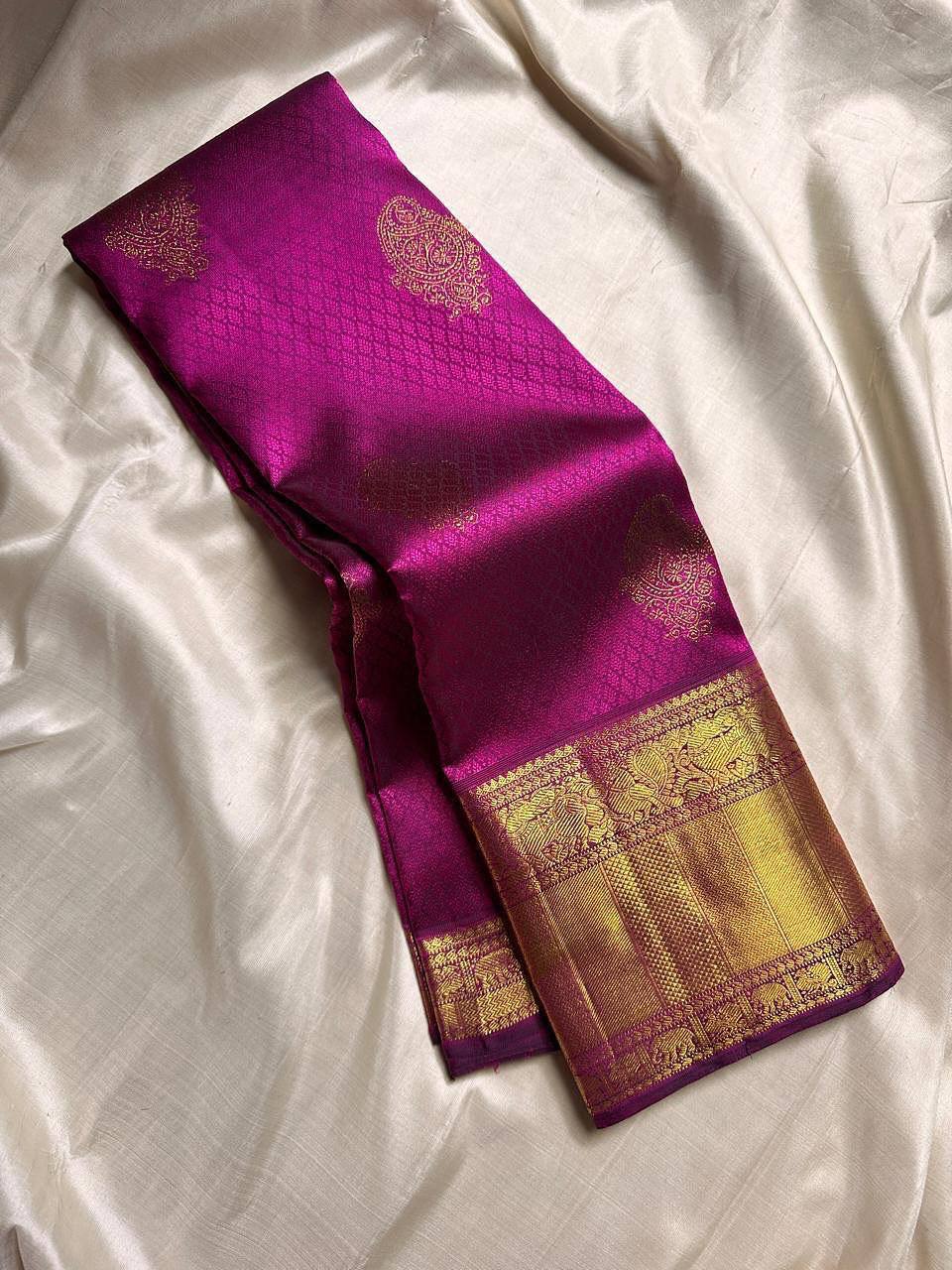 Classic Soft Lichi Silk Saree with All-Over Jacquard Elegance & Rich Pallu
