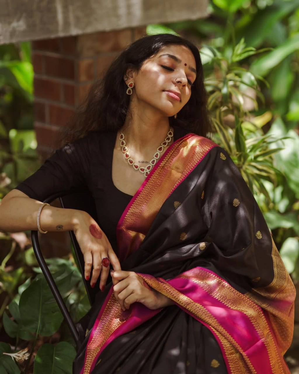 Luxury Soft Lichi Silk Saree with Exquisite Jacquard Work & Rich Pallu