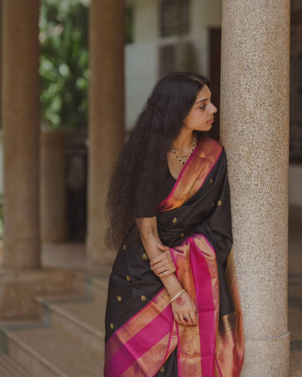 Luxury Soft Lichi Silk Saree with Exquisite Jacquard Work & Rich Pallu