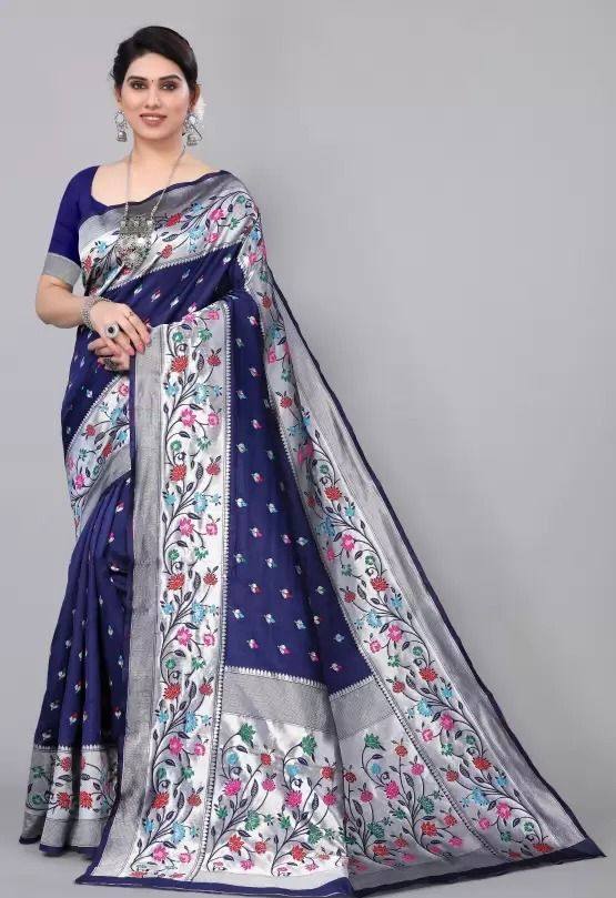 Elegant Soft Lichi Silk Saree with Jacquard Artistry & Statement Pallu