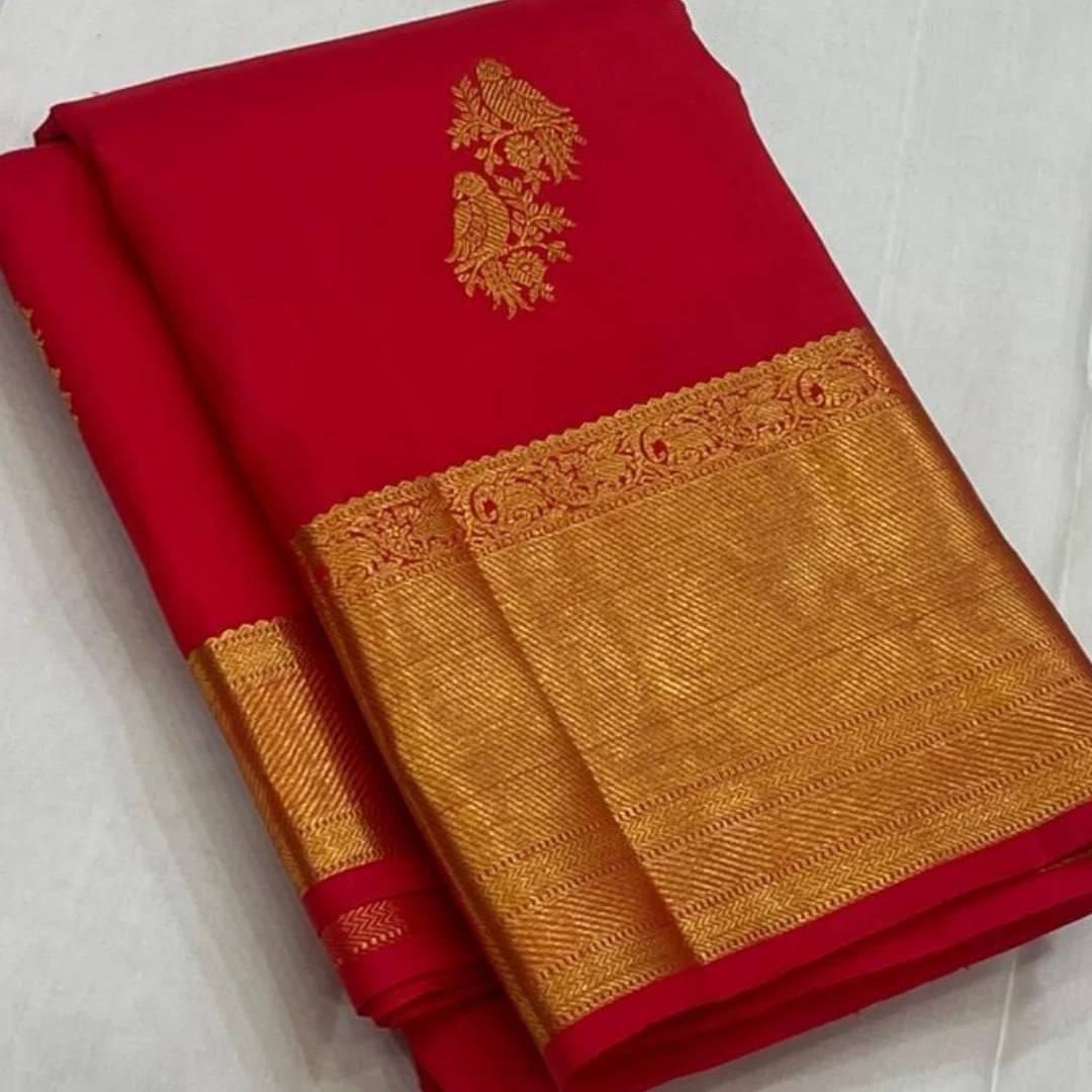Royal Soft Lichi Silk Saree with Intricate Jacquard Work & Rich Pallu