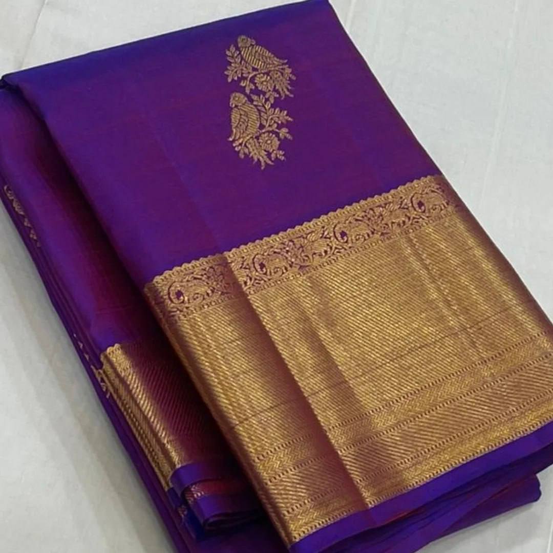 Royal Soft Lichi Silk Saree with Intricate Jacquard Work & Rich Pallu