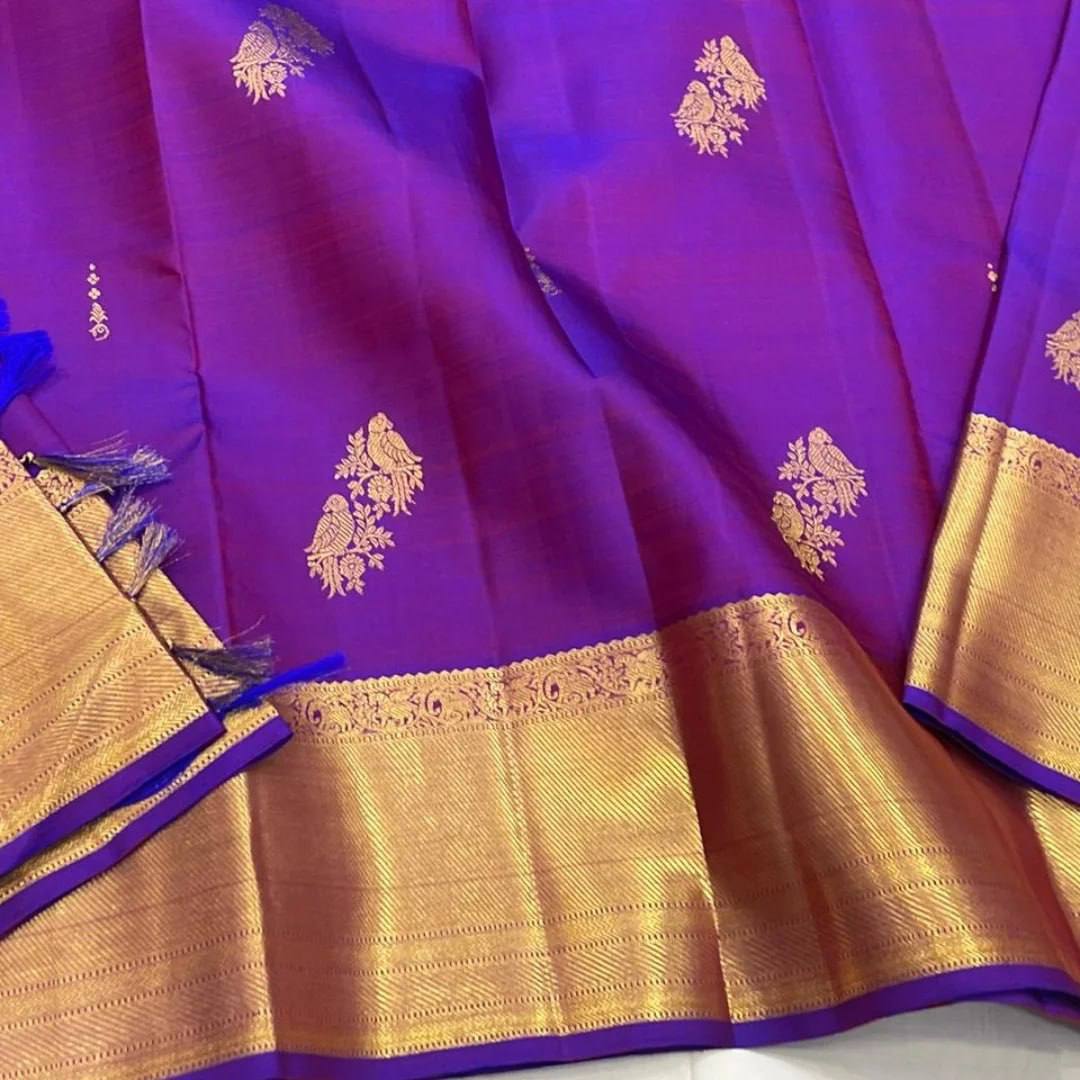 Royal Soft Lichi Silk Saree with Intricate Jacquard Work & Rich Pallu