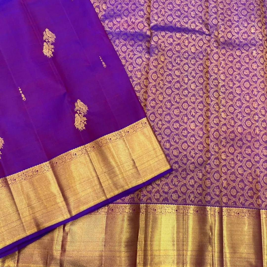 Royal Soft Lichi Silk Saree with Intricate Jacquard Work & Rich Pallu
