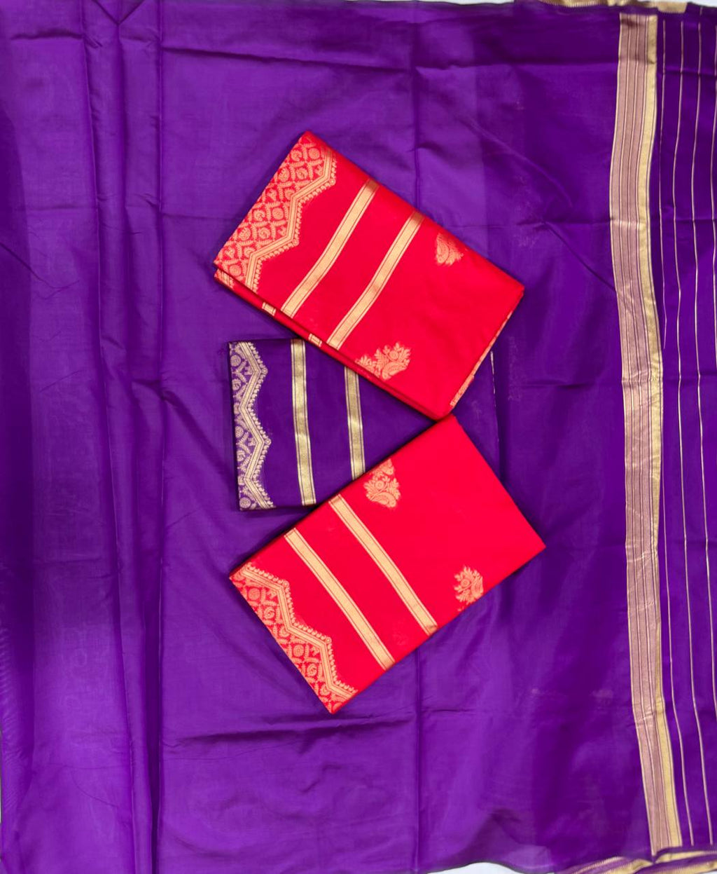 Royal Soft Lichi Silk Saree with Intricate Jacquard Work & Rich Pallu
