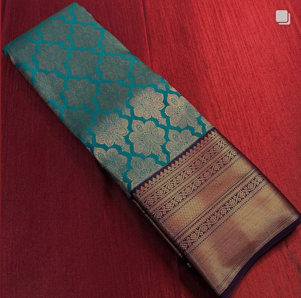 Premium Lichi Silk Saree with Rich Pallu & All-Over Jacquard Weave